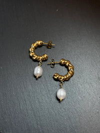Lumi Pearl Hoops