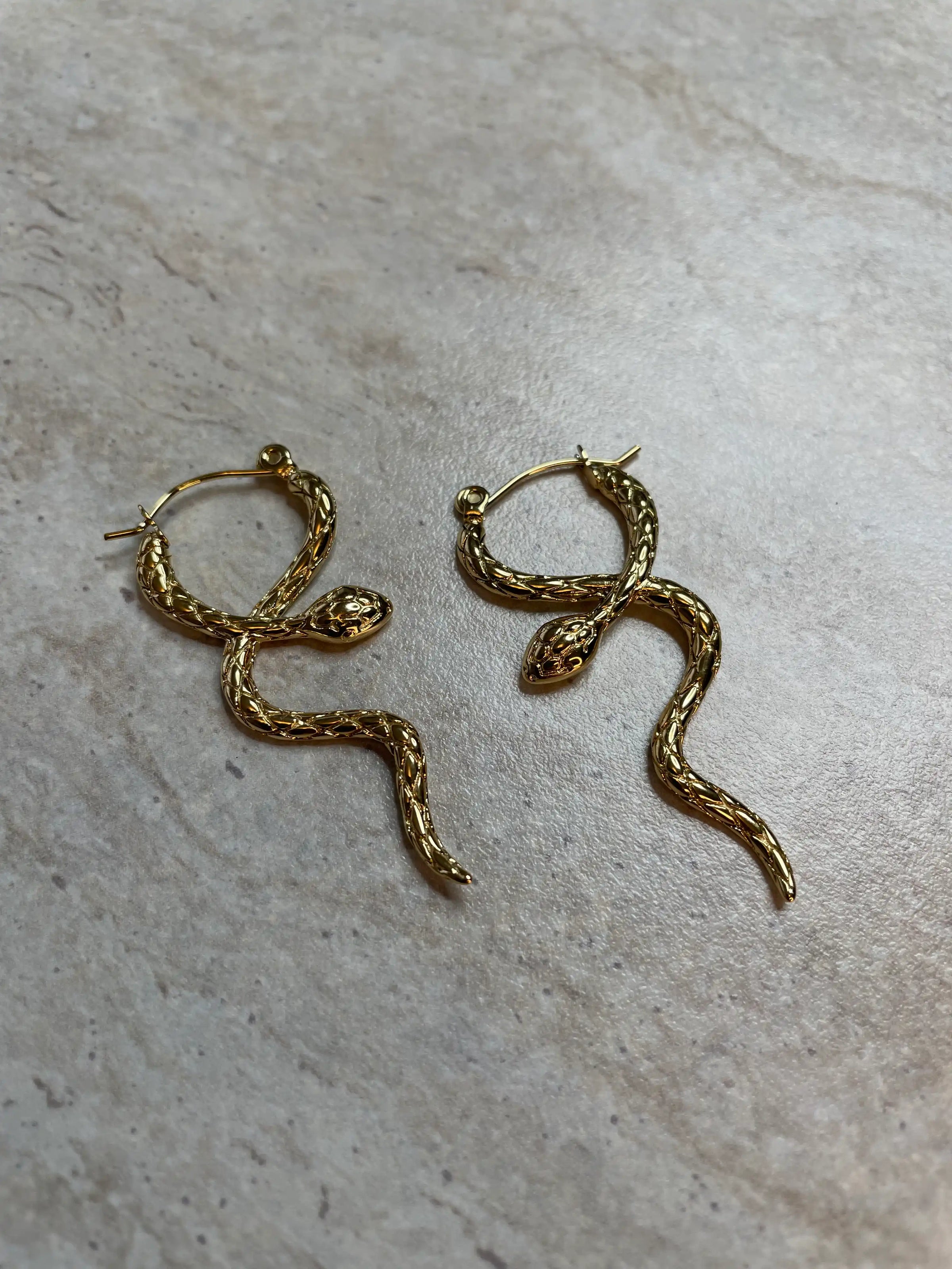 Medusa Hoops