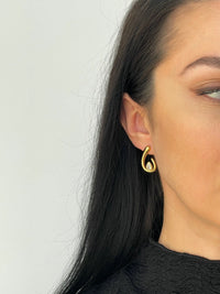 Ora Studs