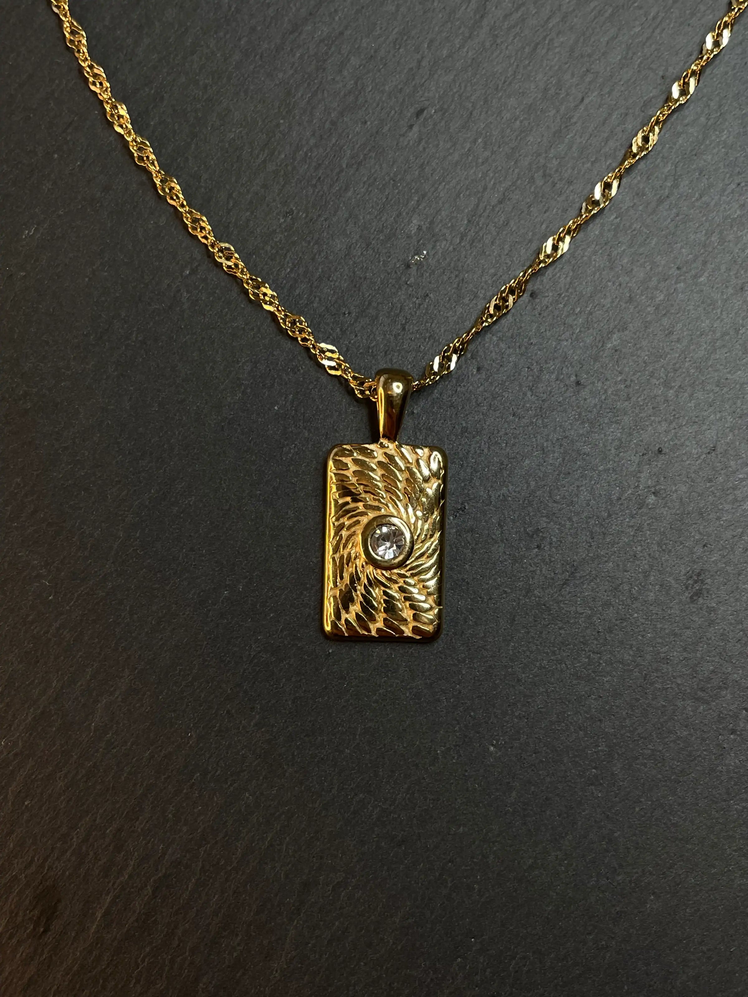 Strukturierter Gold-Anhänger